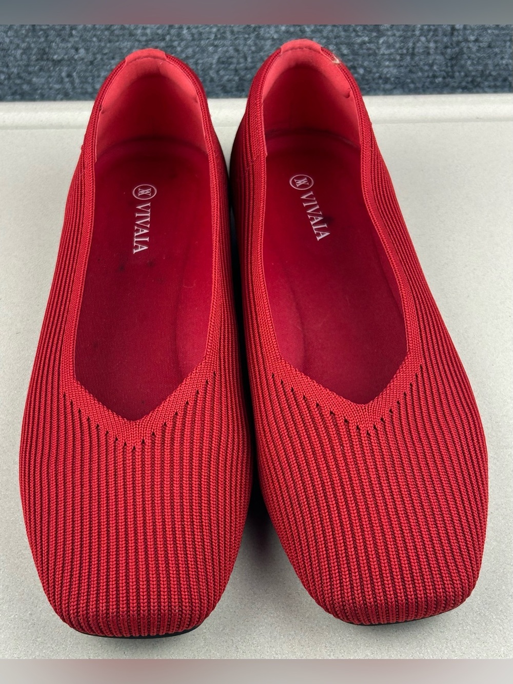 Vivaia Margot 2.0 Square Toe V
Cut Flats Size 9 (40)